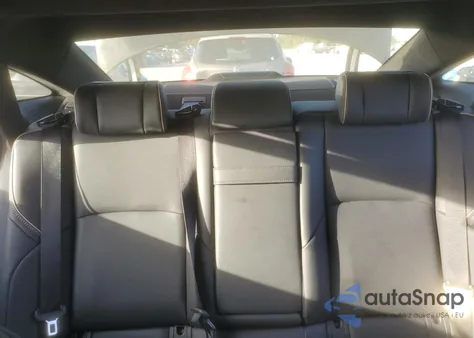 2024 Toyota Crown Platinum z USA, uszkodzony, nr VIN JTDAFAAF8R3005597